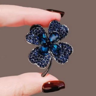 Broszka ozdobna szmaragdowa koniczyna BZ218