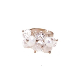 Pierścionek biało perłowy